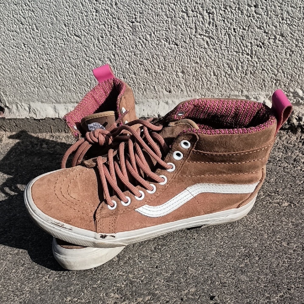 Vans Suede Brown High-Tops with Pink Highlights - Picture 3 of 6